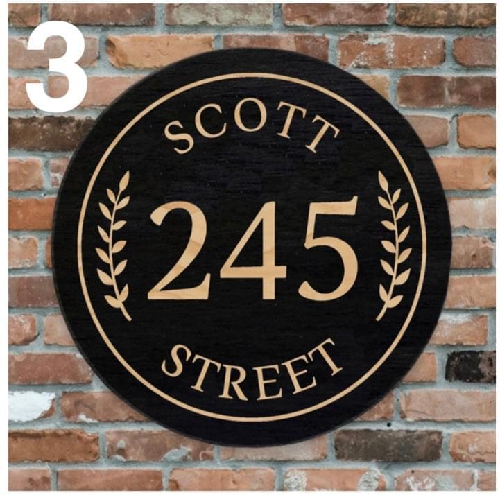 Round house number sign